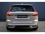 Volvo XC60 2.0 T6 Plug-in hybrid AWD Plus Dark | Trekhaak | Panoramadak | 360 graden camera | Pilot assist