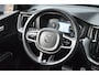 Volvo XC60 T8 Hybride AWD R-Design | Luchtvering | Panoramadak | Trekhaak 2100KG | Rondom stoelverwarming | 360 Camera |