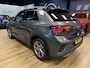 Volkswagen T-Roc 1.5 eTsi R-Line First Edition |Navi|Carplay|Trekhaak|Stoelverwarming|LED Koplampen|DSG|All Season banden|