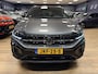 Volkswagen T-Roc 1.5 eTsi R-Line First Edition |Navi|Carplay|Trekhaak|Stoelverwarming|LED Koplampen|DSG|All Season banden|