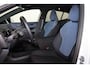 Volvo EX30 Extended Range Plus 69 kWh Adaptive Cruise Control - Climate pack - Parkeercamera achter - Elektrisch bedienbare voorstoelen - Verwarmde voorstoelen & stuur - Parkeersensoren voor & achter - Draadloze tel. lader - Extra getint glas - 20' LMV