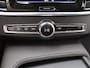 Volvo V90 2.0 B4 Momentum Pro | Leder | Wegklapbare-Trekhaak | Stoel + Stuurverwarming | Adaptive Cruise Control |  360 Camera | Elektrische Achterklep | 18 inch | Dodehoekdetectie | Keyless |
