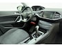 Peugeot 308 1.2 PureTech Blue Lion 110pk | Navigatie | Climate Control | Panoramadak | Trekhaak | Weinig Kilometers | Dealeronderhouden