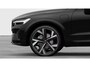 Volvo XC60 2.0 T6 Plug-in hybrid AWD Ultra Black Edition | Volvo Guard Alarm | Extra getint glas achter| Actieve luchtvering met FOUR-C | 22" 5-dubbelspaaks Glossy Black Diamond Cut