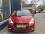 Peugeot 208 1.2 Turbo 110 PK GT-Line 6-Bak | 1e Eigenaar Volledig Dealer Onderhouden | Sportieve GT Uitvoering | Navigatie | Parkeercamera | 17" Lichtmetalen Velgen | Cruise Control | Climate Control | Apple Carplay & Android Auto | Parkeersensoren | Half Lederen Bekleding | LED Dagrijverlichting | Dakspoiler | Parelmoer Lak |