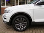 Volkswagen T-Roc 1.0 TSI 115pk STYLE / Leder / 17 Inch / Navi / Carplay / Stoelverw / BOVAG garantie