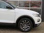 Volkswagen T-Roc 1.0 TSI 115pk STYLE / Leder / 17 Inch / Navi / Carplay / Stoelverw / BOVAG garantie
