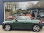MINI Cooper Mini Cabrio 1.5 Chili Serious Business | Cabriolet | Zwart Leder | Navigatie | Parkeersensoren | Groot Multimedia | Stoelverwarming | British Racing Green | Lichtmetalen Velgen | LED Verlichting | Windscherm | Climate Control | Keyless Start |