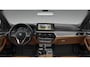 BMW 5-Serie Touring 530e xDrive Trekhaak - Panoramadak - Head up - Massage stoelen - zonneschermen achterportierramen - Comfort Access - Parking Assistant Plus - Hifi - Comfortstoelen - Elektrisch verwarmde voorstoelen -