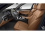 BMW 5-Serie Touring 530e xDrive Trekhaak - Panoramadak - Head up - Massage stoelen - zonneschermen achterportierramen - Comfort Access - Parking Assistant Plus - Hifi - Comfortstoelen - Elektrisch verwarmde voorstoelen -