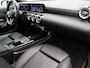Mercedes-Benz A-klasse 250 e Business Solution Luxury Limited Panorama Schuif-Kanteldak | Sfeerverlichting | Achteruitrijcamera | MultiBeam Ledkoplampen | Stoelverwarming. Inclusief 24 maanden MB Certified garantie voor Europa.