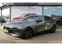 Mazda 3 2.0 e-SkyActiv-G M Hybrid 150 Homura , Adap. Cruise, LMV 18 Inch, PDC, Camera, Navi, Apple Carplay, Clima, Stoelverwarming, HUD, Stoffen bekleding