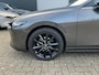 Mazda 3 2.0 e-SkyActiv-G M Hybrid 150 Homura , Adap. Cruise, LMV 18 Inch, PDC, Camera, Navi, Apple Carplay, Clima, Stoelverwarming, HUD, Stoffen bekleding