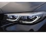 BMW 3-Serie Touring 320e Business Edition Plus | Camera | Head-Up | Trekhaak | Pano |