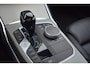 BMW 3-Serie Touring 320e Business Edition Plus | Camera | Head-Up | Trekhaak | Pano |