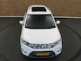 Suzuki Vitara 1.6 High Executive - ORIGINEEL NEDERLANDSE AUTO - AFNEEMBARE TREKHAAK 1.200 KG GEREMD TREKGEWICHT - PANORAMADAK - PARKEERSENSOREN VOOR EN ACHTER - ACHTERUITRIJ CAMERA - KEYLESS ENTRY & START - NAVIGATIE