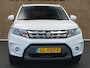 Suzuki Vitara 1.6 High Executive - ORIGINEEL NEDERLANDSE AUTO - AFNEEMBARE TREKHAAK 1.200 KG GEREMD TREKGEWICHT - PANORAMADAK - PARKEERSENSOREN VOOR EN ACHTER - ACHTERUITRIJ CAMERA - KEYLESS ENTRY & START - NAVIGATIE