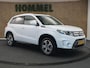 Suzuki Vitara 1.6 High Executive - ORIGINEEL NEDERLANDSE AUTO - AFNEEMBARE TREKHAAK 1.200 KG GEREMD TREKGEWICHT - PANORAMADAK - PARKEERSENSOREN VOOR EN ACHTER - ACHTERUITRIJ CAMERA - KEYLESS ENTRY & START - NAVIGATIE