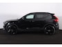 Volvo XC40 B4 Black Edition Ultra - Panorama/schuifdak - IntelliSafe Assist & Surround - 360º Camera - Harman/Kardon audio - Verwarmde voorstoelen & stuur - Parkeersensoren voor & achter - Elektr. bedienb. voorstoelen met geheugen links - Draadloze tel. lader - Extra getint glas - 20' LMV