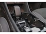 Volvo XC40 B4 Black Edition Ultra - Panorama/schuifdak - IntelliSafe Assist & Surround - 360º Camera - Harman/Kardon audio - Verwarmde voorstoelen & stuur - Parkeersensoren voor & achter - Elektr. bedienb. voorstoelen met geheugen links - Draadloze tel. lader - Extra getint glas - 20' LMV
