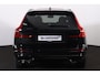 Volvo XC60 T6 Recharge AWD Ultra Black Edition - Panorama/schuifdak - IntelliSafe Assist & Surround - 360º Camera - Harman/Kardon audio - Adaptieve LED koplampen - Verwarmde voorstoelen, stuur & achterbank - Parkeersensoren voor & achter - Elektr. bedienb. voorstoelen met geheugen - Head up display - Draadloze tel. lader - Extra getint glas - Elektr. inklapbare trekhaak - 21' LMV