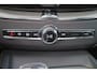 Volvo XC60 T6 Recharge AWD Ultra Black Edition - Panorama/schuifdak - IntelliSafe Assist & Surround - 360º Camera - Harman/Kardon audio - Adaptieve LED koplampen - Verwarmde voorstoelen, stuur & achterbank - Parkeersensoren voor & achter - Elektr. bedienb. voorstoelen met geheugen - Head up display - Draadloze tel. lader - Extra getint glas - Elektr. inklapbare trekhaak - 21' LMV