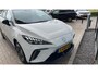 MG MG4 Long Range Luxury 64 kWh | WLTP 435 KM | Navigatie | Stoel + Stuur Verwarming | ACC | ECC  | 360° Cam | DAB  | LMV | 1e EIGENAAR |