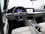 Volkswagen Golf Variant 1.0 eTSI Life Business | Automaat | LMV | Parkeer sensoren | Memory seat | Virtual cockpit | Camera | Navigatie | Sfeer verlichting | Stoel/Stuur verwarming | Cruise control