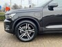Volvo XC40 1.5 T5 Recharge 262 pk R-Design Navi Trekhaak Panoramadak Pilot Assist ACC Harman Kardon 360 Camera Stoel + Stuur Verwarming Dab Getint Glas NL Auto Plug in Hybride