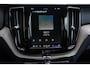 Volvo XC60 2.0 B5 Inscription | Stoel & Stuurverwarming | Google | Adaptieve Cruise + Pilot Assist | Parkeersensoren + Camera | Keyless Entry | Elek. Achterklep | Panorama Dak | Elek. Stoelen & Geheugen