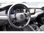 Skoda Octavia Combi 1.5 TSI 150PK! First Edition BJ2020 Lmv 17" | Led V+A | Pdc | Navi | Keyless entry | Elek. trekhaak | Elek. achterklep | Dynamische knipperlichten | App-Connect | Virtual cockpit | Climate control | Cruise control | Verwarmde voorstoelen | Nw-model!