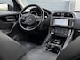 Jaguar F-Pace 2.0 Portfolio AWD | Nieuwe Ketting | Panorama | Navigatie | Leder | Xenon | Camera | Trekhaak