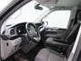 Volkswagen Transporter 2.0 TDi Automaat L2H1 30 DC Bulli | Adaptieve Cruise | CarPlay | Navigatie | Stoelverwarming | Camera | Trekhaak | 18 Inch | 63.544 Km!!
