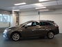 Opel Astra Sports Tourer 1.4 Innovation 140pk 1400kg trekgewicht, Navigatie, Clima controle, Cruise controle, Achteruitrijcamera, Elek ramen V/A, Deels leder, Xenon verlichting, Trekhaak, Full options, Nederlandse auto, Ex eerste eigenaar!! Bovag afleverpakket 695,-