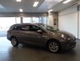 Opel Astra Sports Tourer 1.4 Innovation 140pk 1400kg trekgewicht, Navigatie, Clima controle, Cruise controle, Achteruitrijcamera, Elek ramen V/A, Deels leder, Xenon verlichting, Trekhaak, Full options, Nederlandse auto, Ex eerste eigenaar!! Bovag afleverpakket 695,-
