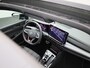 Volkswagen Golf 2.0 TSI GTI 265 PK | Facelift | Panoramadak | Head-Updisplay | Stoelverwarming |Verlicht Volkswagen-Logo Voor | Black Style | Achteruitrijcamera | LED Matrix