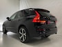 Volvo XC60 2.0 T8 Plug-in hybrid AWD Ultra Black Edition Luchtvering Panorama Trekhaak Harman Kardon 360º view 21inch Memo Stoelen Leer Apple CarPlay