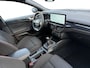 Ford Focus Wagon 1.0 EcoBoost Hybrid ST Line auto staat gepoetst boven
