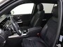 Mercedes-Benz GLB 200 Business Solution AMG / Panoramadak/ Night/ Multibeam/ El. Trekhaak/ Memory/ Keyless