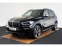 BMW X5 M50i High Executive Trekhaak - Panoramadak - Stoel Massage/Ventilatie - Warmte Comfort Pack - Head up - Harman Kardon - Driving Assistant Professional - Soft close - Comfort Acces - Interieurvoorverwarming -