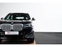 BMW X3 xDrive30e High Executive M Sport - Trekhaak - Parking/Driving Assistant - Elektrisch verwarmde voorstoelen - Stuurwielrand verwarmd - Ambiance verlichting - Adaptieve LED koplampen - Hifi -