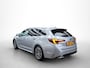 Toyota Corolla Touring Sports Hybrid 140 Dynamic Eerst stickers laten vervangen vervolgens nieuwe foto's Mats foto's maken zonder stickers op deur