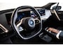 BMW iX xDrive40 Business Edition Plus 77 kWh Sportpakket - Trekhaak - Panoramadak - Multifunctionele stoelen - Warmte Comfortpakket Voor/Achter - Bowers & Wilkins - Parking/Driving Professional - Soft Close -