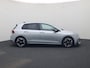 Volkswagen Golf 1.5eTSI/150PK R-Line DSG · Navigatie · Apple/Android · Camera + Parkeersensoren · Garantie t/m 19-09-2026