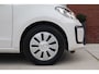 Volkswagen Up! 1.0 BMT move up! 5-deurs - Airco - Bluetooth - Elektrische ramen - 2e eigenaar