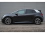 Volkswagen ID.3 First Plus 58 kWh / Nederlandse Auto / Eerste Eigenaar / Apple Car Play / Navigatie / Stuurwielverwarming / Stoelverwarming / Parkeercamera /