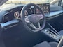 Volkswagen Golf 1.5 eHybrid 204PK DSG Life Edition / Ergo Active Stoel / Digital Cockpit Pro / Getint Glas / 18''LMV / VW