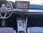 Volkswagen Golf 1.5 eHybrid 204PK DSG Life Edition / Ergo Active Stoel / Digital Cockpit Pro / Getint Glas / 18''LMV / VW