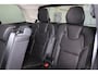 Volvo XC90 T8 Recharge AWD Ultra Dark - Luchtvering - Panorama/schuifdak - IntelliSafe Assist & Surround - 360º Camera - Bowers & Wilkins audio - Verwarmde voorstoelen, stuur & achterbank - Parkeersensoren voor & achter - Elektr. bedienb. voorstoelen met geheugen - Geventileerde voorstoelen - Head up display - Draadloze tel. lader - Extra getint glas - Elektr. inklapbare trekhaak - 22' LMV