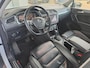 Volkswagen Tiguan Allspace 1.5 TSI Highline R-line 7-Persoons , Trekhaak, Panoramadak, Lederen bekleding, Virtual Cockpit,
